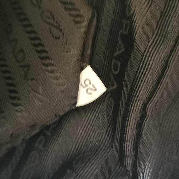 Authentic Prada Nero Tessuto Crossbody Bag - Picture 7 of 16